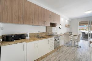 Island Village Heights