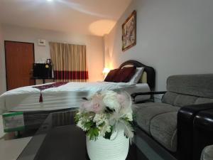 The Rich Room ห้องพักโคราช