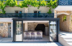 Cozy Home In Starigrad Paklenica 