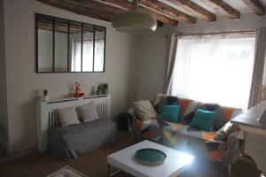 Maisons de vacances Agreable maison de ville de 120m² a Villejust : photos des chambres