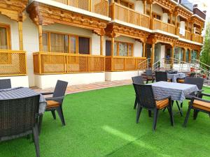 Apricus hotel