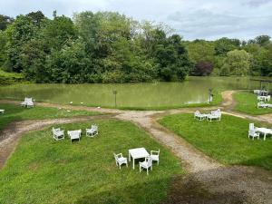 B&B / Chambres d'hotes CHATEAU Les VALLEES : photos des chambres