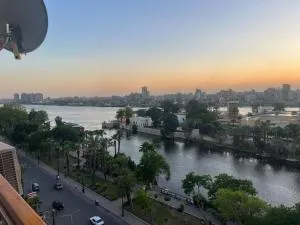A luxury apartment fully nile view -Downtown Cairo - 开罗
