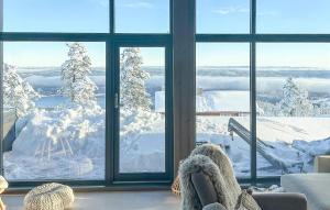 Lovely Home In Hønefoss With Kitchen