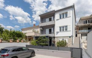 2 Bedroom Stunning Apartment In Crikvenica 