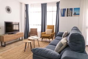 Calvario 53 by 7Escalones