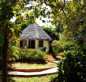 Mangrove Lodge