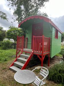 Chalets Une bouteille au canal : photos des chambres