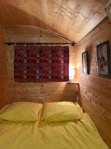 Chalets Une bouteille au canal : photos des chambres
