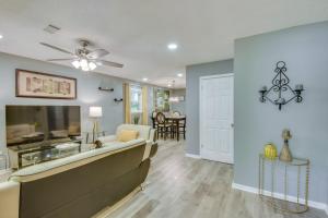 Athens Home with Deck - Near Sanford Stadium!