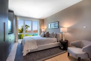 Angelite Ocean View Condo with Pool Access - Egmont