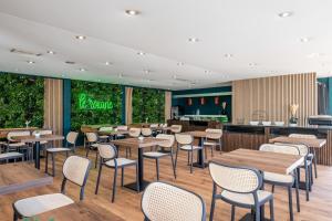 Hotels Hotel Le Roxane : photos des chambres