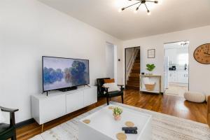 Shamrock 99: Charming Family Home 1.5 Miles From Notre Dame