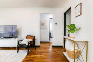 Shamrock 99: Charming Family Home 1.5 Miles From Notre Dame