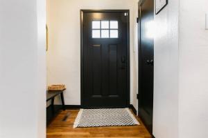 Shamrock 99: Charming Family Home 1.5 Miles From Notre Dame