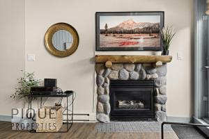 Alpine Loft with Pool, Hot Tub & Mountain Views