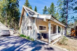 Mountain Memories - Lakeshore