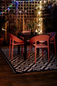 Central apartment w garden terrace