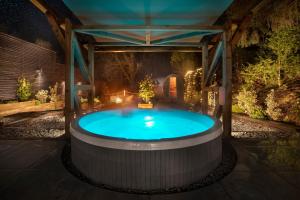 Aphrodites Group - Luxury Hot Tub Suites in Central Lake District!