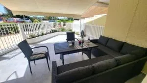 Veta's Luxury apartment near the beach. - 拉格尼西