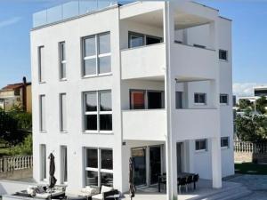 Vila Vasilj Vodice with private pool or private rooftop teracce with jacuzzi