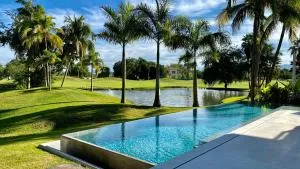 Lake View House In El Tigre Golf Club Near The Beach - Jarretadera