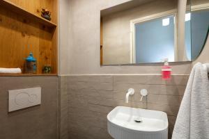 Cozy garden apartment