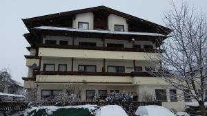 Appartementhaus Kaltenbach-Stumm by PiaundDirk