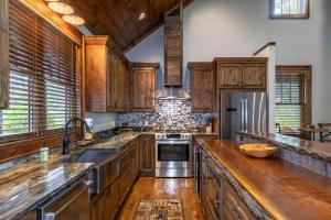 Prancing Horse Lodge at Eagles Nest