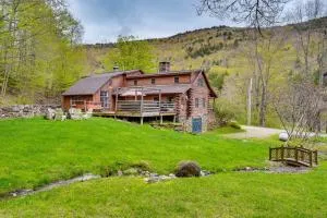 Picture-Perfect Vermont Mtn Cabin with Hot Tub! - Barnard