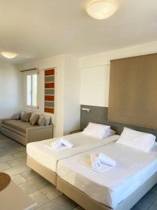 Agnadi Syros Beachfront Studios & Rooms