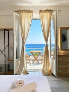 Agnadi Syros Beachfront Studios & Rooms