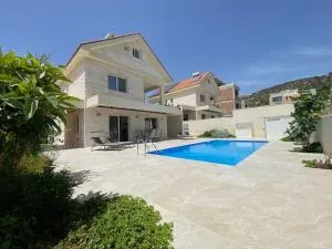 Brand new 4 bedroom villa in Palodeia - Fasoula