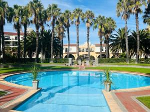 204 Island Club Luxury Apartment - Cape Town