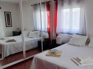 Casa Jasmim - charming houses - Alojamento Local - perto Zambujeira do Mar - 4hvězdičkové hotely ve městě São Teotónio