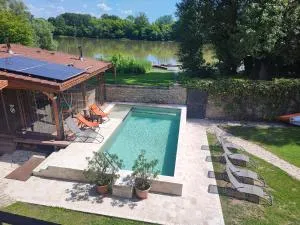 Vízparti Apartmanház - Pócsmegyer