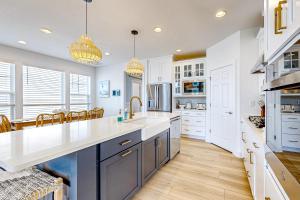 Marlin Chase --- 30266 Kona Dr