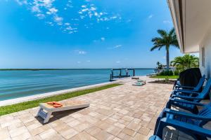 Waterfront 33 Home with Panoramic Bay Views