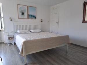 Apartments & Rooms Dinko 