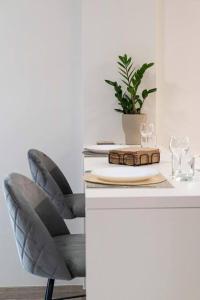 Pagrati - Varnava Modern Heaven