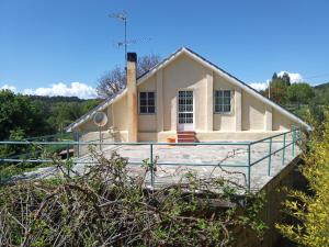 Lar A Rola El precio x una noche es para dia y medio Check in 9am Out 21pm