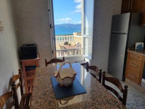 Ventana al Atlantico - House across from the beach