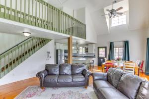 Massive Cabin with Game Room, 1 Mi to Bear Lake