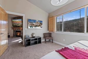 Bear Hollow Lodges 1404 by Moose Management