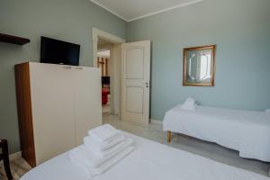 Villa Carla al Capitolo by MONHOLIDAY