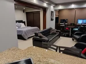 Moderno y equipado Apto Ejecutivo con piscina - Río Chico