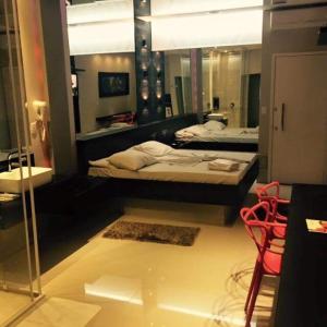 Dinys Motel (Adults Only)