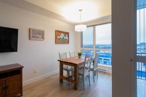 Urban Stay With Balcony And In-Unit Laundry