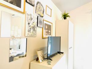 Gold Apartment On The Beach