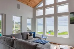 #StayinMyDistrict Ocean Overlook - غولد بيتش